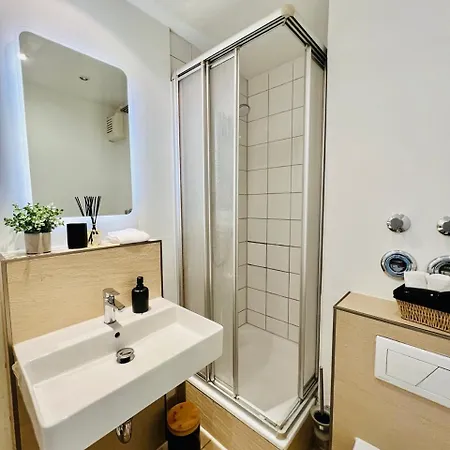 Sunset Apartment, Free Parking & Balcony In Apartment Essen